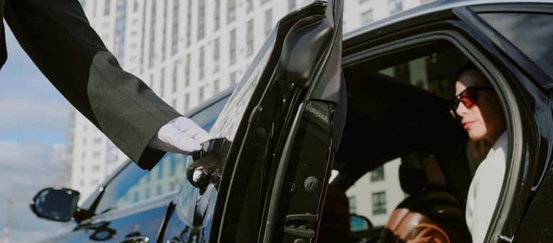 VIP chauffeur with expert local navigation knowledge in New York City
